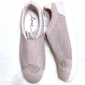 ED Ellen Degeneres Casbey Slip On Sneakers Blush